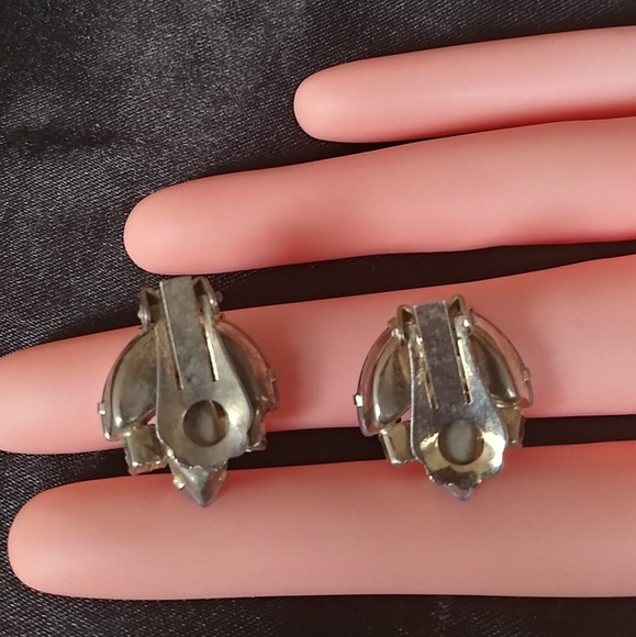 Vintage victorian era gem crystal clip-on earrings - Picture 4 of 6